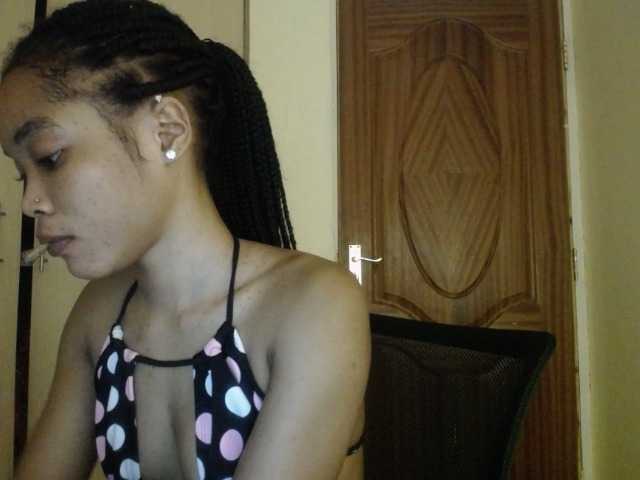 sumeyhia's BongaCams show and profile