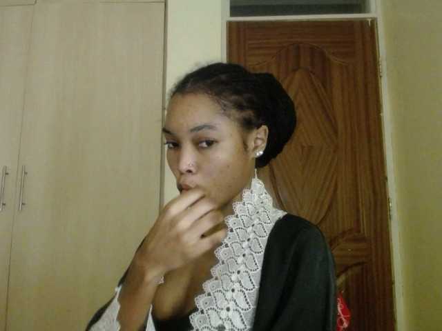 sumeyhia's BongaCams show and profile