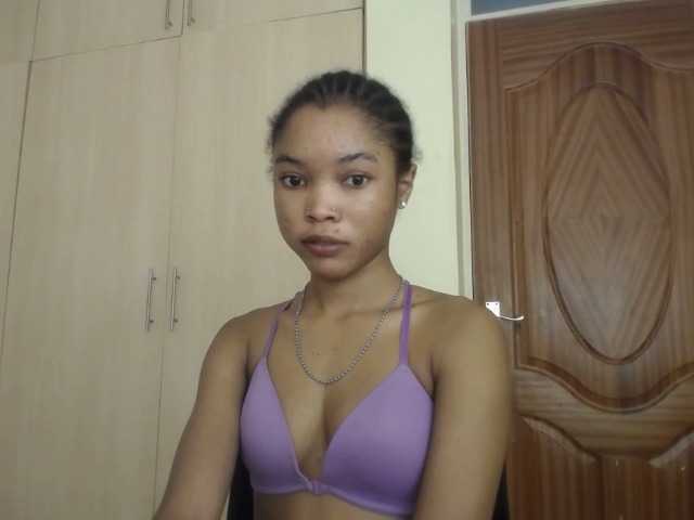 sumeyhia's BongaCams show and profile