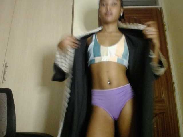 sumeyhia's BongaCams show and profile