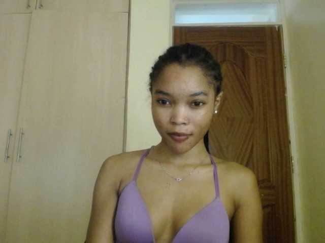 sumeyhia's BongaCams show and profile