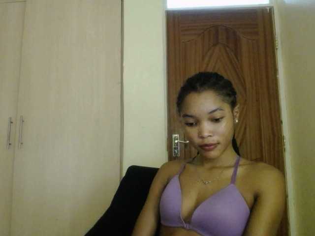 sumeyhia's BongaCams show and profile