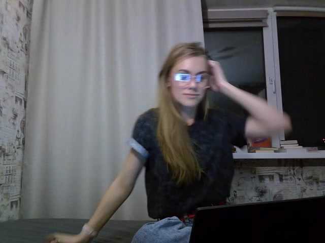 Marina-1625's BongaCams show and profile