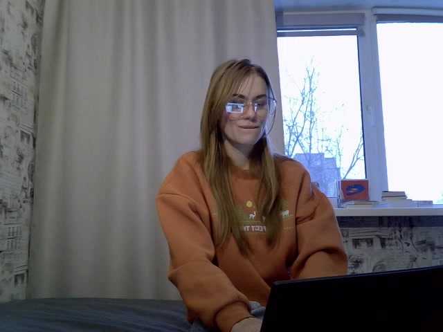 Marina-1625's BongaCams show and profile