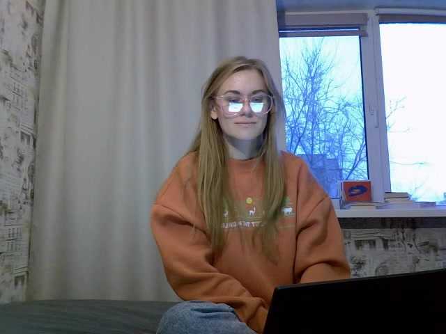 Marina-1625's BongaCams show and profile