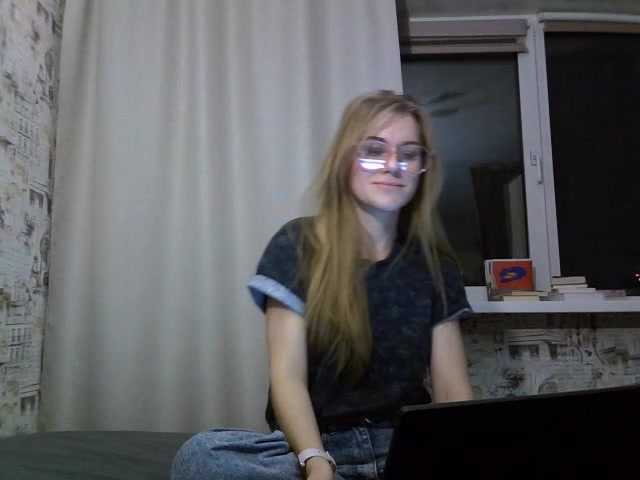 Marina-1625's BongaCams show and profile