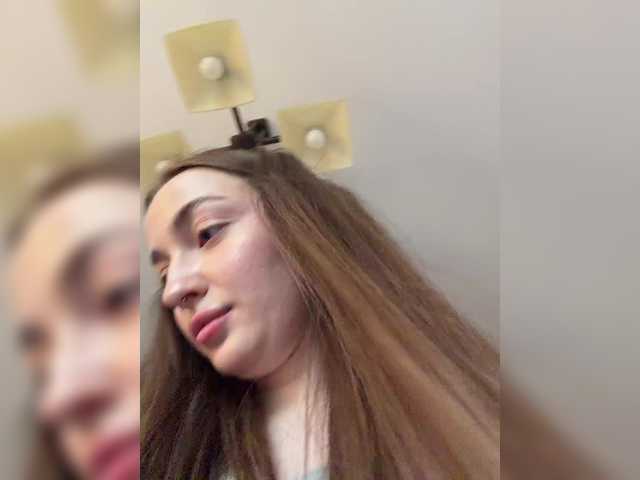 ChloeMeow's BongaCams show and profile