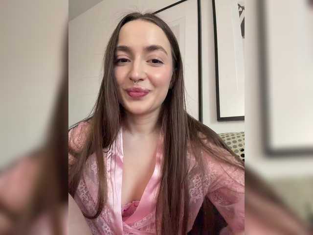 ChloeMeow's BongaCams show and profile