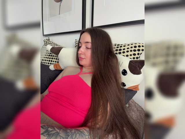 ChloeMeow's BongaCams show and profile