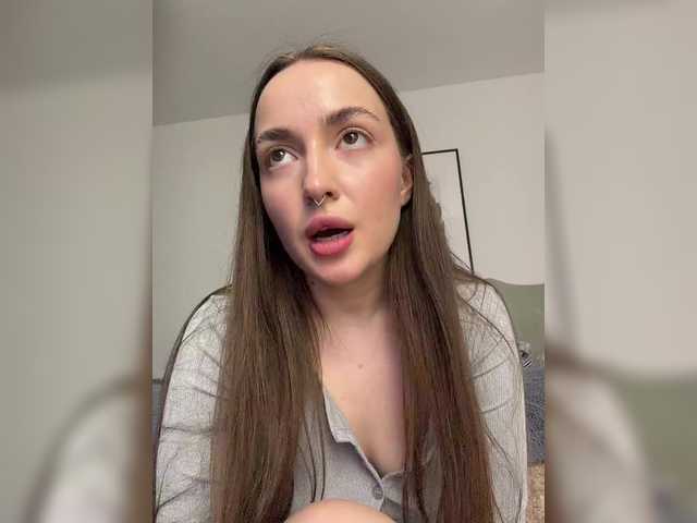 ChloeMeow's BongaCams show and profile