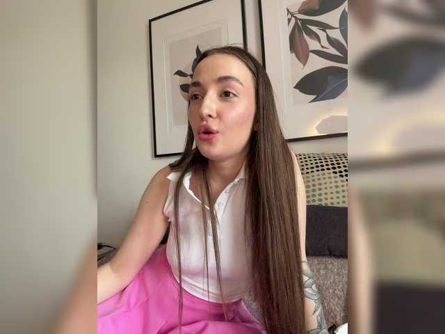 ChloeMeow's BongaCams show and profile