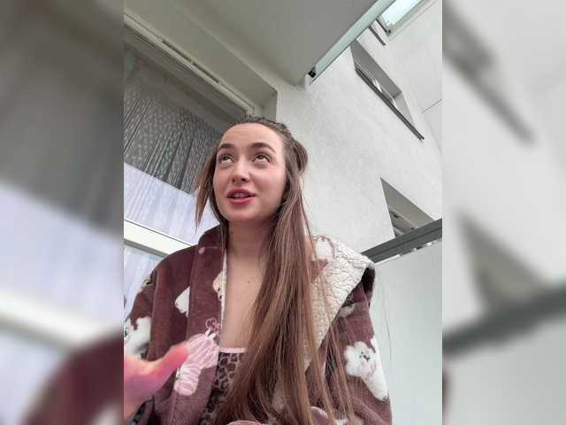 ChloeMeow's BongaCams show and profile