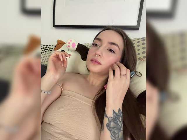 ChloeMeow's BongaCams show and profile