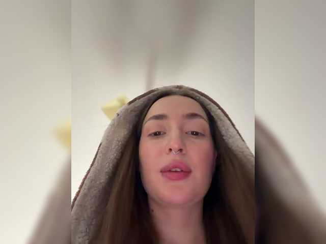 ChloeMeow's BongaCams show and profile