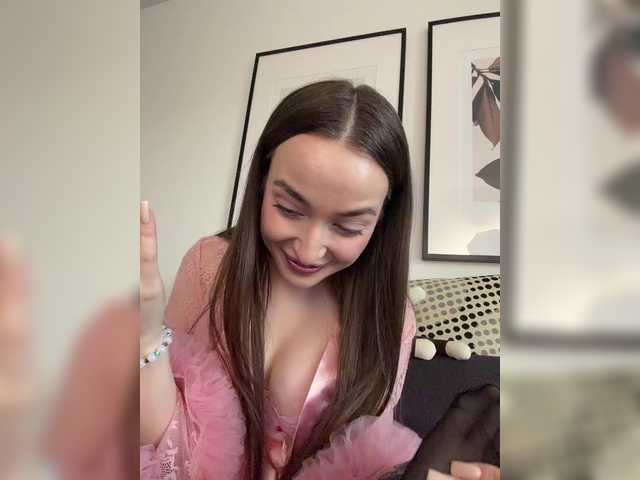 ChloeMeow's BongaCams show and profile