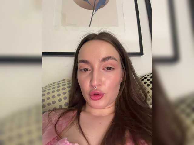 ChloeMeow's BongaCams show and profile