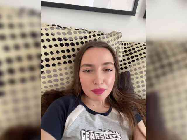 ChloeMeow Live Webcam on BongaCams