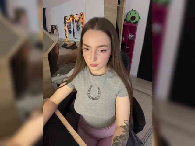 ChloeMeow webcam