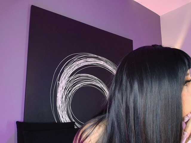 AlannaViera's BongaCams show and profile