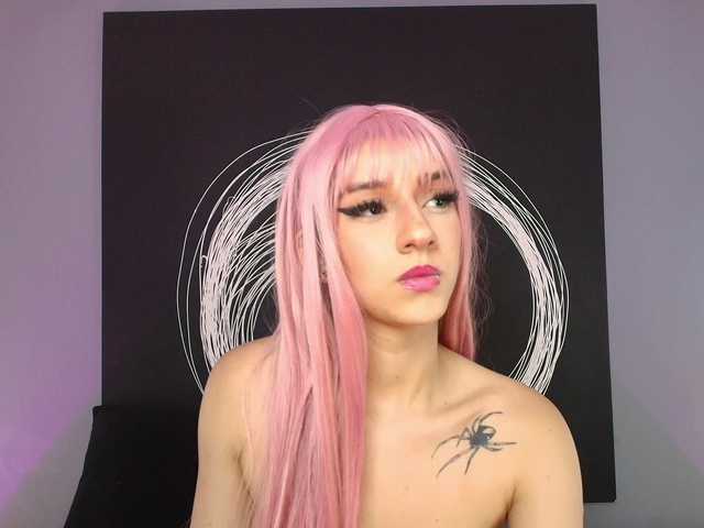 AlannaViera's BongaCams show and profile