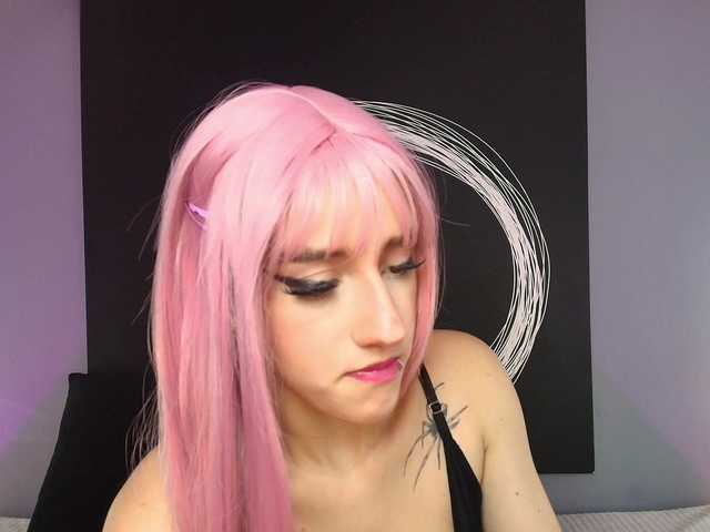 AlannaViera's BongaCams show and profile