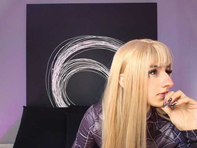 AlannaViera's BongaCams show and profile