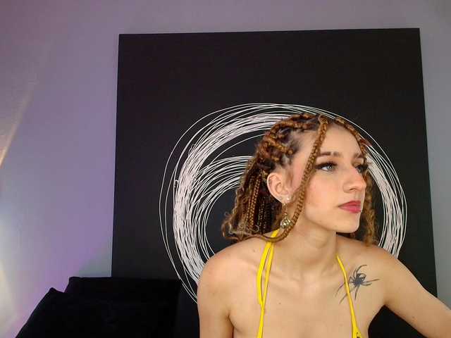 AlannaViera's BongaCams show and profile