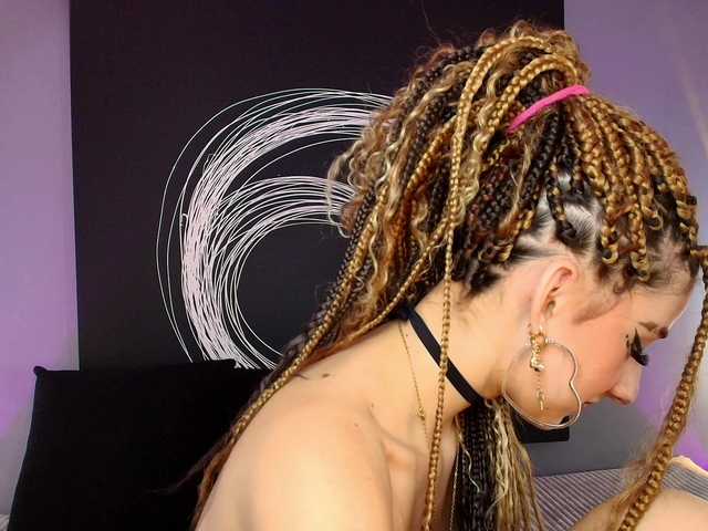 AlannaViera's BongaCams show and profile