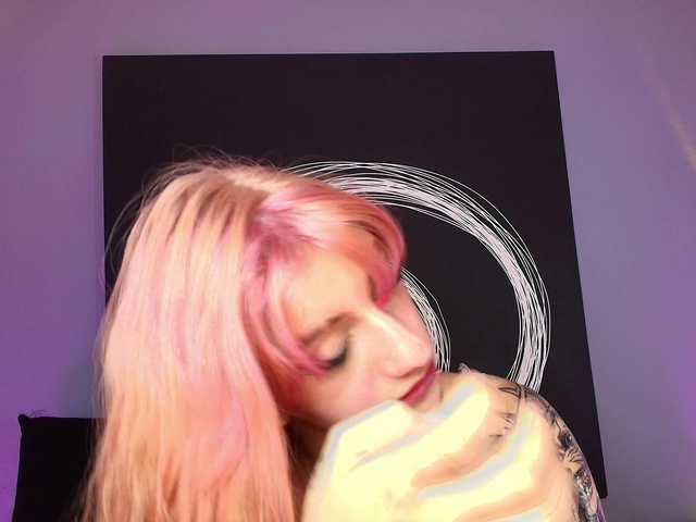 AlannaViera's BongaCams show and profile