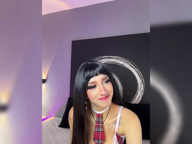 AlannaViera's BongaCams show and profile