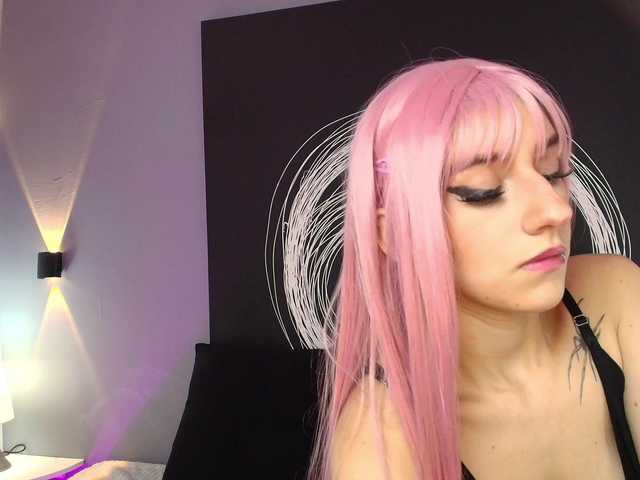 AlannaViera's BongaCams show and profile