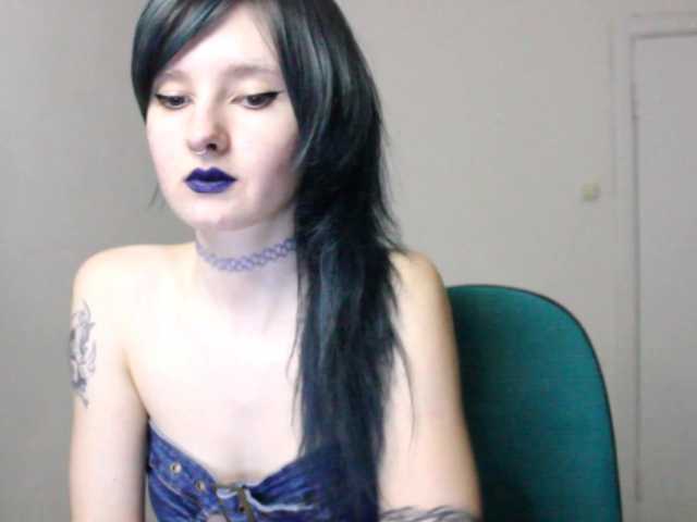 angelmidnight – webcam model profile photo