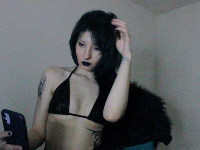 angelmidnight's BongaCams show and profile