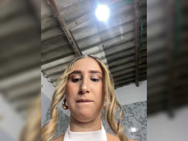 IsabellaStil live cam profile