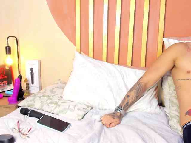 JakeAndNicole webcam