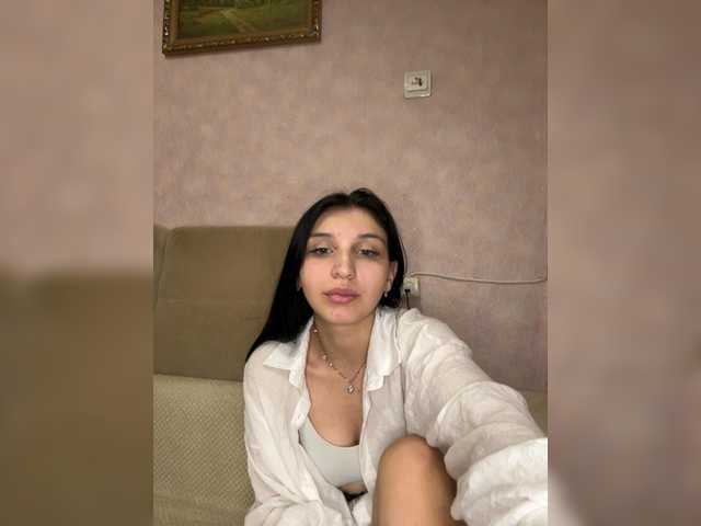 The hypnotic Semmu wants you to fuck her bod now! Semmu from BongaCams