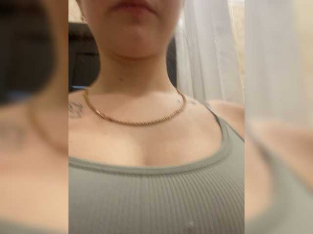 Try 20 years old kiskakisss from BongaCams kiskakisss from BongaCams
