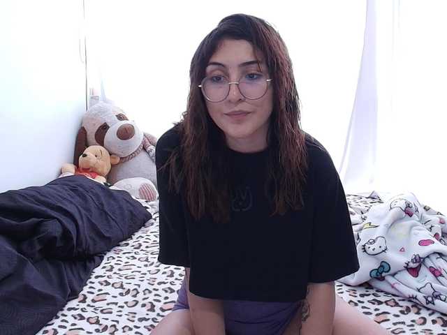 KayLov's BongaCams show and profile