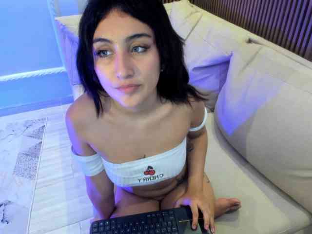 KayLov Live Webcam on BongaCams