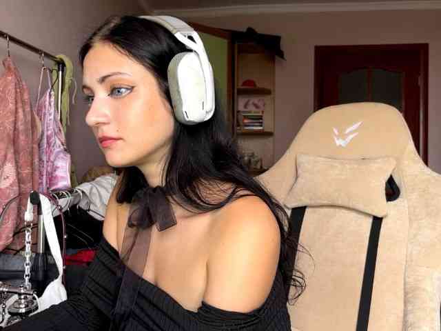 YajairaWeare webcam