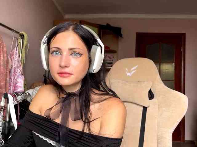 YajairaWeare webcam