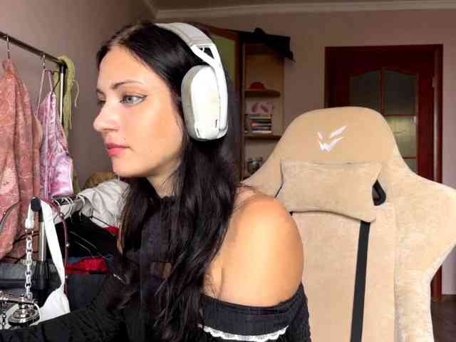 YajairaWeare webcam