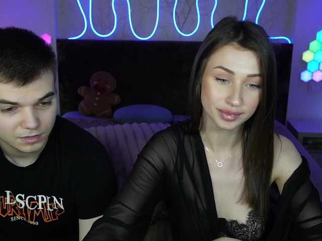 VikkiAndGeorge's BongaCams profile