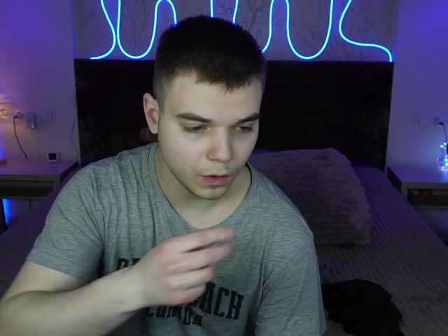 VikkiAndGeorge's BongaCams show and profile