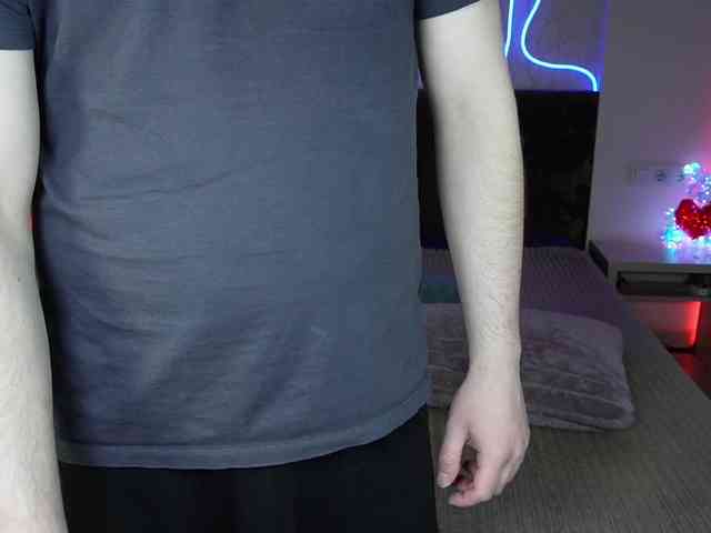 VikkiAndGeorge webcam