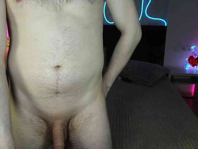 VikkiAndGeorge webcam