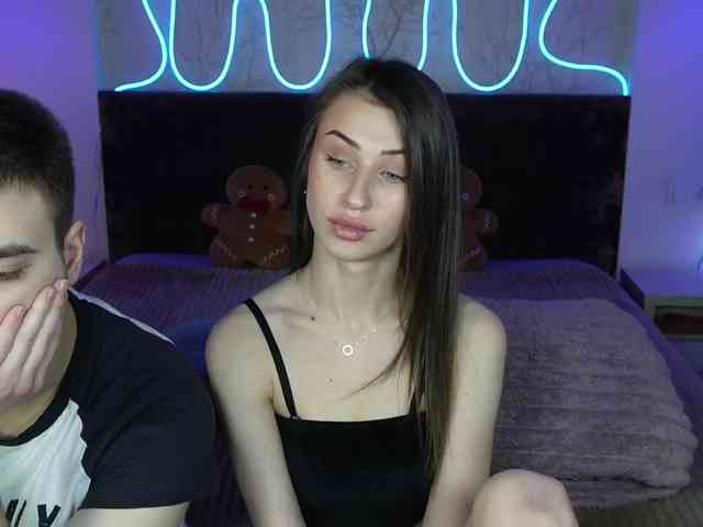 VikkiAndGeorge webcam