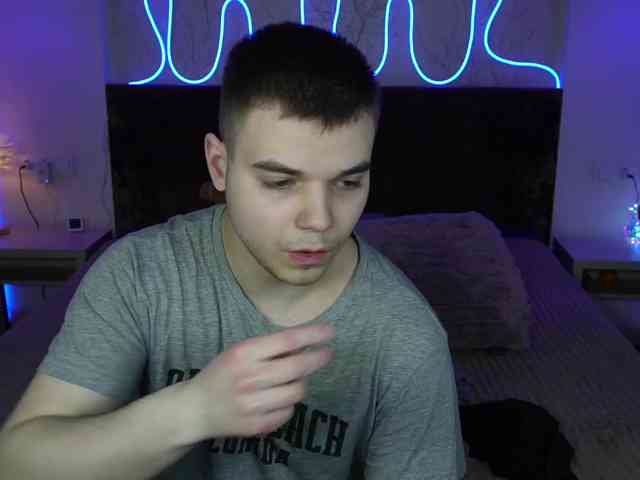 VikkiAndGeorge webcam