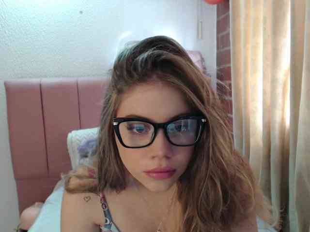 Alaina-Blessed webcam