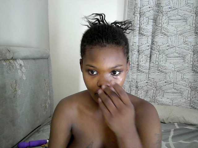 Zabiaa's BongaCams show and profile